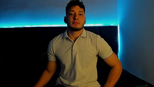 Snapshot of alejandro__2 chatting on September 12, 4:07 pm alejandro  2 online show from September 12, 4:07 pm
