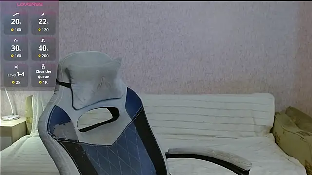 Aestheticguy101 online show from December 19, 12:02 pm