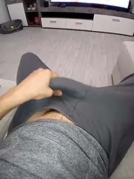 Snapshot of QuietBoy chatting on October 29, 11:57 am QuietBoy online show from October 29, 11:57 am