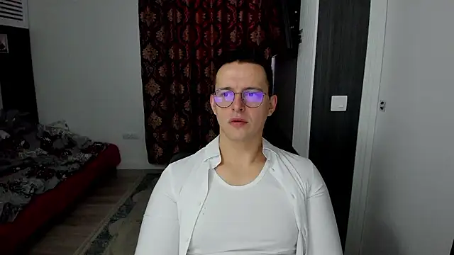 sexxymuscles4u online show from February 16, 8:34 am