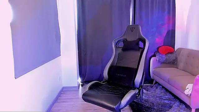 Liam V online show from March 20, 7:57 pm