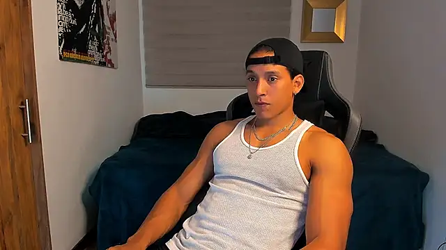 Liam V online show from December 24, 1:38 am