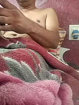 Snapshot of hornydick4you chatting on December 11, 2:32 am hornydick4you online show from December 11, 2:32 am