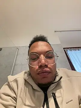 iamrafaelhot online show from December 10, 12:05 pm