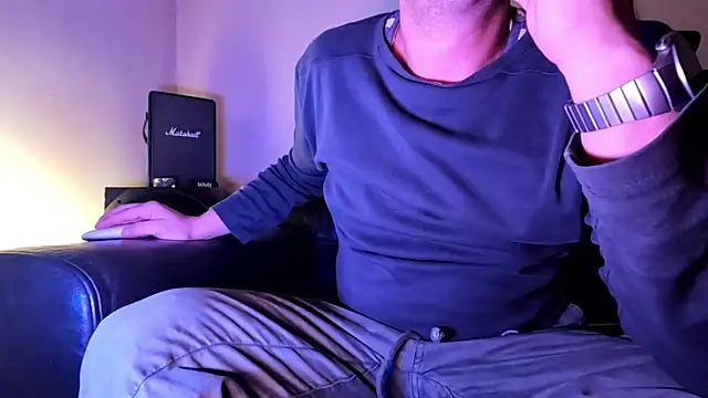 Snapshot of Lucas1andOnly4Girl chatting on January 1, 7:20 am Lucas1andOnly4Girl online show from January 1, 7:20 am