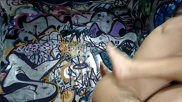 Justin Frank online show from March 5, 9:39 pm