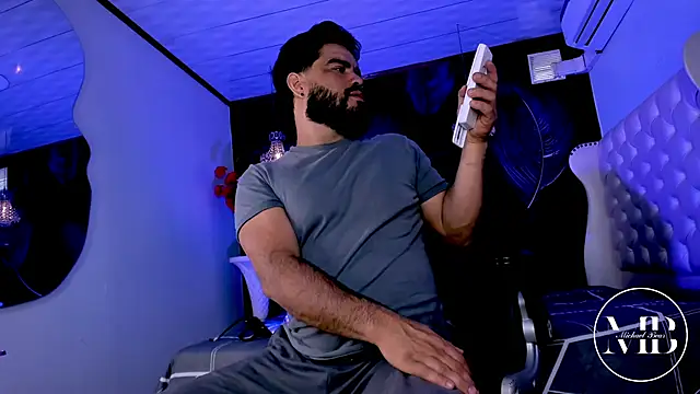 MichaelBear  online show from February 26, 1:34 pm