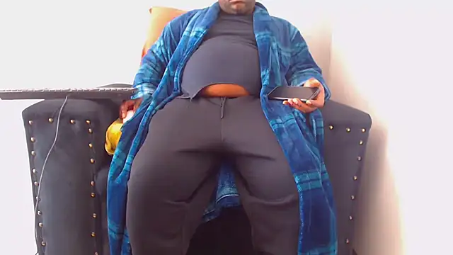 zuluboyxx online show from June 23, 7:35 am