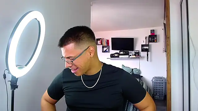  John Boy  online show from April 4, 7:44 pm