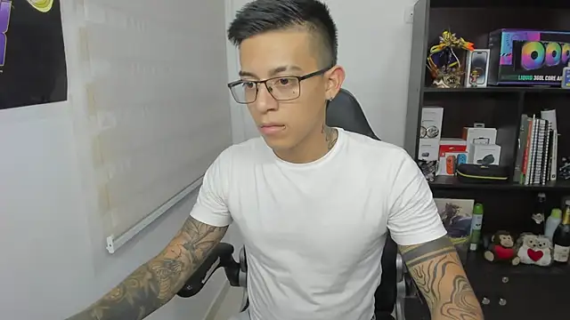 SIXXTOLOVE18 online show from March 8, 8:40 am