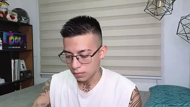 SIXXTOLOVE18 online show from October 25, 10:55 pm