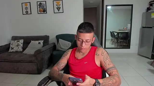 SIXXTOLOVE18 online show from September 11, 4:44 am