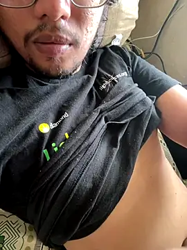 Snapshot of boobstherapist chatting on October 23, 6:39 am boobstherapist online show from October 23, 6:39 am