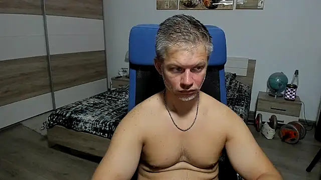 RobbyShawz online show from July 9, 7:45 am