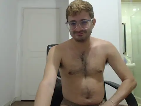 Snapshot of peterannaud chatting on January 11, 11:02 am peterannaud online show from January 11, 11:02 am