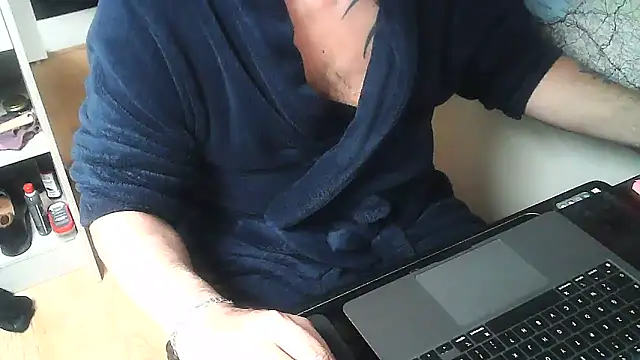 Snapshot of DUDURA@xh chatting on January 6, 12:57 pm DUDURAxh online show from January 6, 12:57 pm