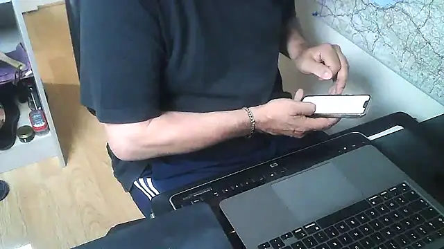 Snapshot of DUDURA@xh chatting on September 9, 2:27 pm DUDURAxh online show from September 9, 2:27 pm