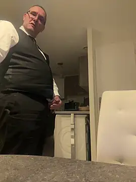 Snapshot of DUDURA@xh chatting on March 4, 5:32 am DUDURAxh online show from March 4, 5:32 am