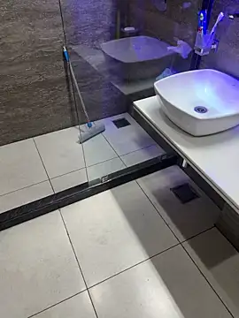 Snapshot of luciferdxm5 chatting on December 7, 4:20 am luciferdxm5 online show from December 7, 4:20 am