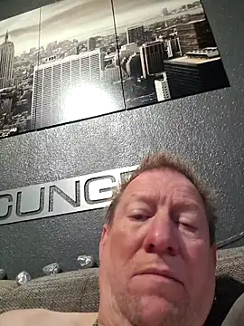 tomtom111111 online show from September 26, 7:39 am