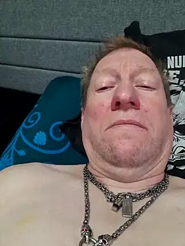 tomtom111111 online show from September 27, 2:48 pm