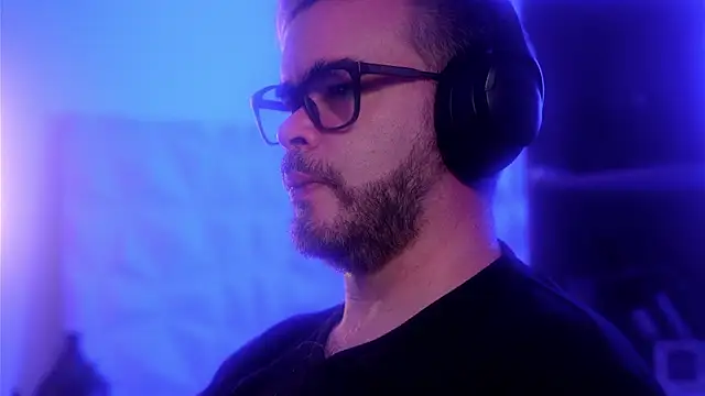 Sanders White online show from December 18, 4:30 am