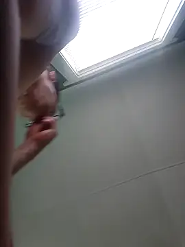 Loosegoose90 online show from February 28, 6:18 pm