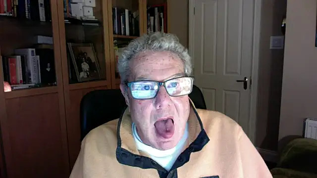 Snapshot of Oldpistolpete chatting on February 27, 6:53 pm Oldpistolpete online show from February 27, 6:53 pm