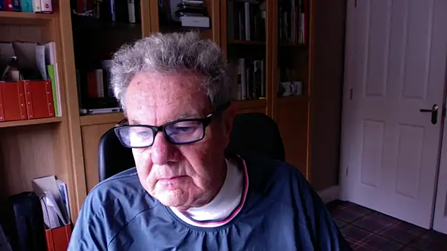 Snapshot of Oldpistolpete chatting on October 14, 10:22 am Oldpistolpete online show from October 14, 10:22 am