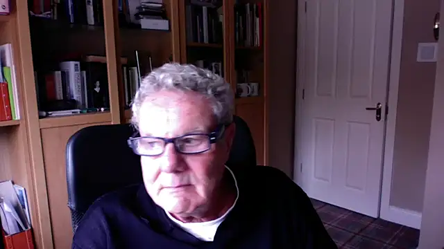 Snapshot of Oldpistolpete chatting on October 9, 3:17 pm Oldpistolpete online show from October 9, 3:17 pm