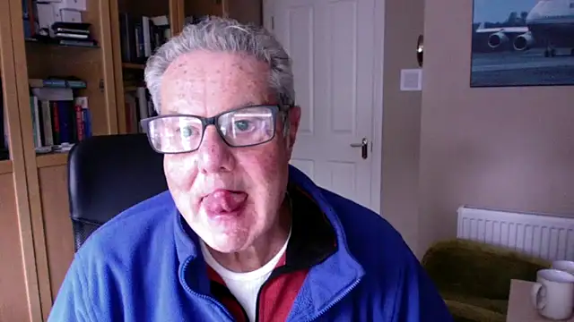 Snapshot of Oldpistolpete chatting on February 17, 1:31 pm Oldpistolpete online show from February 17, 1:31 pm