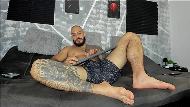 leonidas 18k online show from March 4, 3:13 am