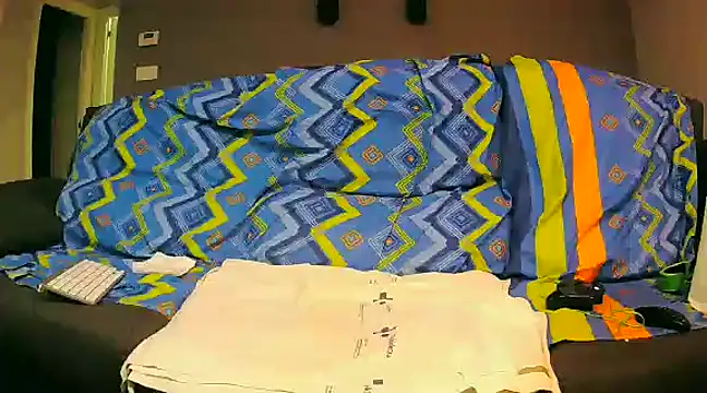 Snapshot of txan9876 chatting on December 19, 6:12 pm txan9876 online show from December 19, 6:12 pm