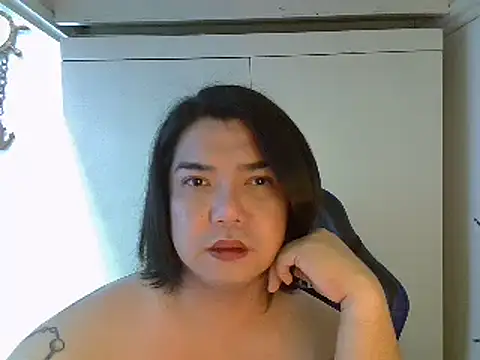 StrawberryWine07 online show from March 9, 4:49 am