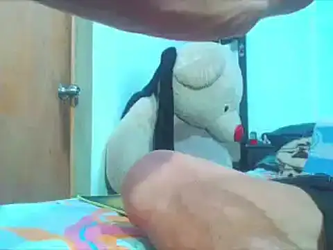 Snapshot of maihton_xx chatting on December 13, 7:04 am maihton xx online show from December 13, 7:04 am