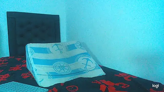 Snapshot of maihton_xx chatting on March 15, 12:36 am maihton xx online show from March 15, 12:36 am