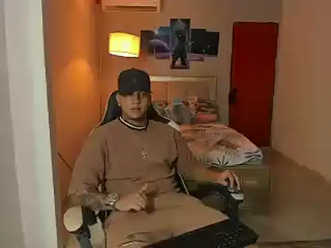 Snapshot of Jake_simons chatting on December 23, 4:22 am Jake simons online show from December 23, 4:22 am