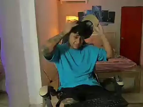 Snapshot of Jake_simons chatting on March 11, 1:16 am Jake simons online show from March 11, 1:16 am