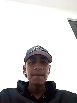 stifen  online show from December 17, 1:46 am