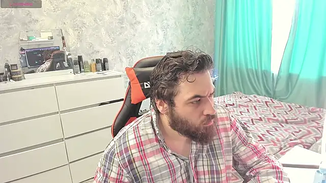 Morlaios online show from March 28, 1:44 pm