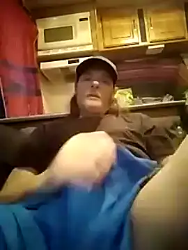 truckerlove69 online show from December 5, 5:29 pm