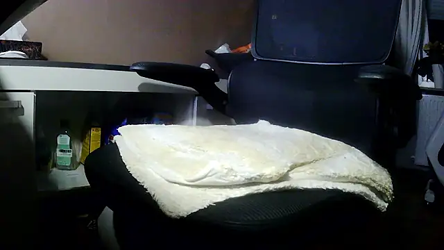 suedel65 online show from February 2, 2:54 am