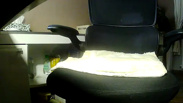 suedel65 online show from March 16, 4:52 am