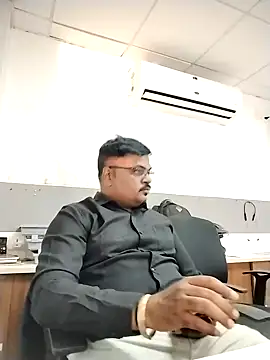 Desi Londa 143 online show from January 19, 11:23 am