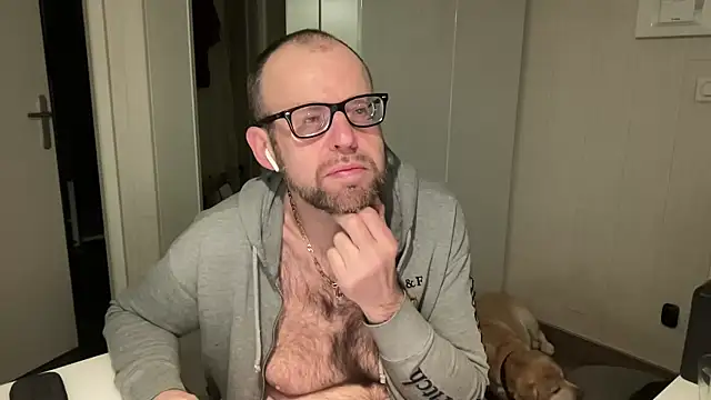 FABIOGLASSES online show from November 24, 11:50 pm