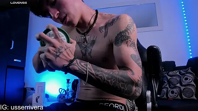 Thomass clark online show from February 9, 12:07 am