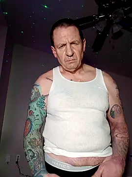 piscesguy17 online show from February 15, 11:50 am