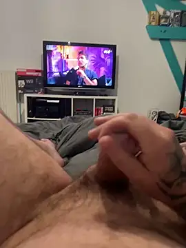 Snapshot of RenaudS-02 chatting on October 27, 6:16 am RenaudS-02 online show from October 27, 6:16 am