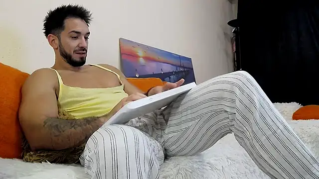 MichaelWills online show from November 6, 5:32 am