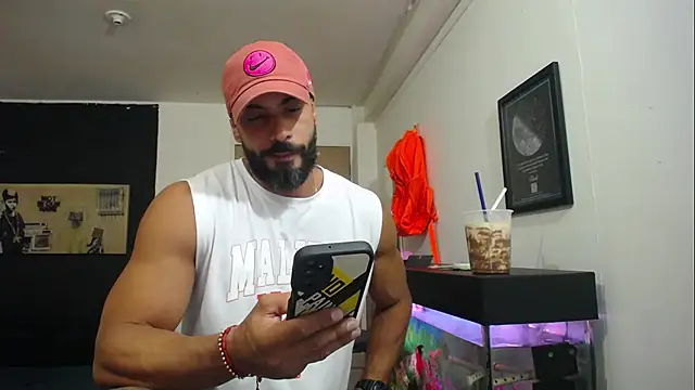 romeolovedark online show from March 7, 11:58 pm